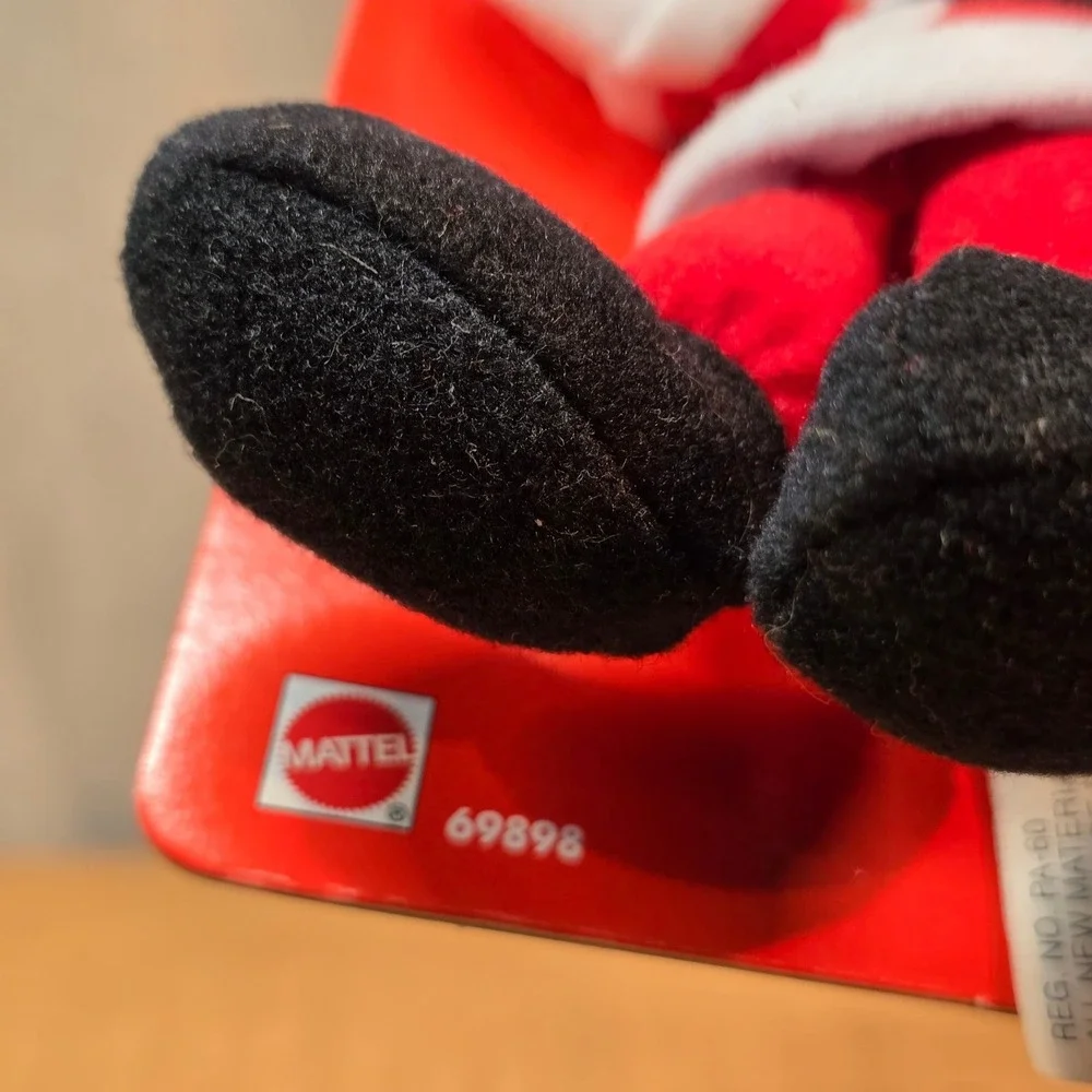 Holiday‎ Mickey Mouse Walt Disney Santa CUDDLY COLLECTIBLE New Plush Gift